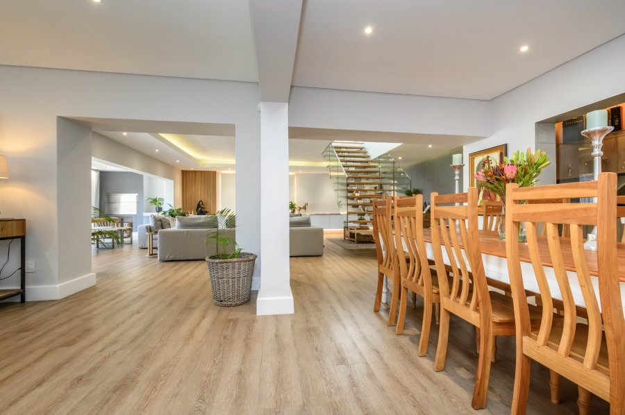 4 Bedroom Property for Sale in Summerstrand Eastern Cape